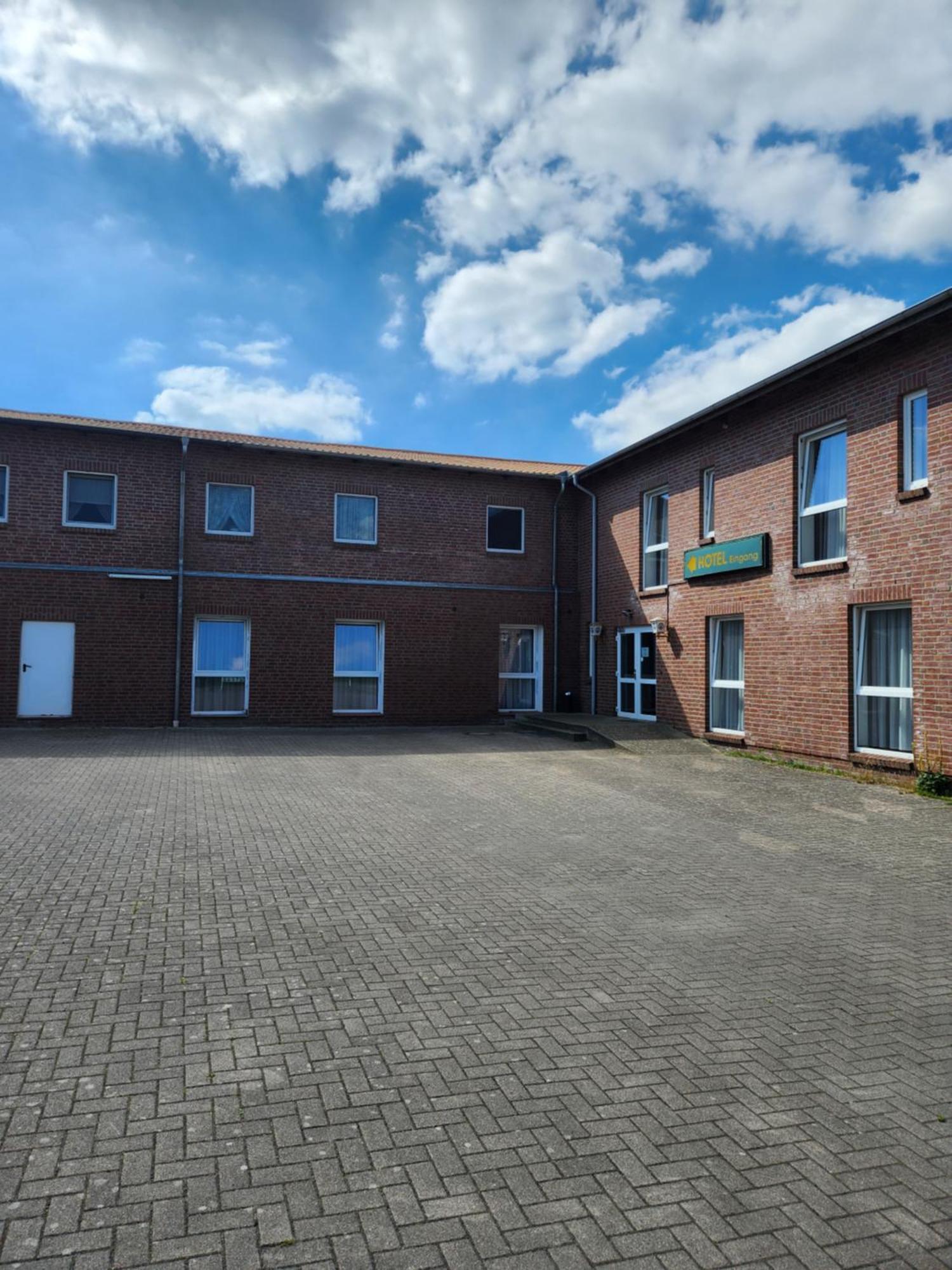 Hotel Hoyers In Pinneberg Prisdorf Buitenkant foto